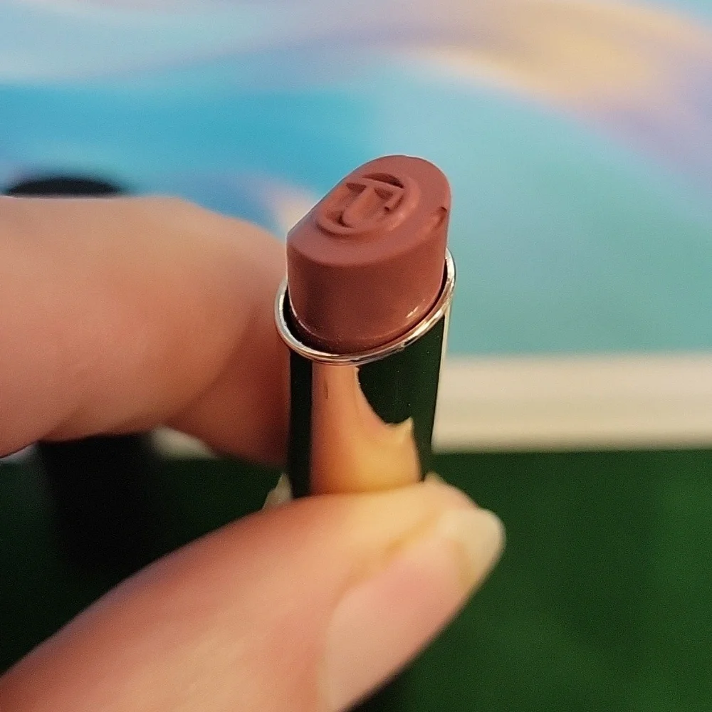 Loreal 131 Le Nude Unstoppable Lipstick 1.8g New